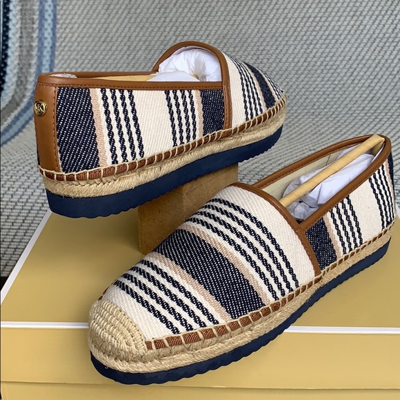 MICHAEL KORS MATHILDE ESPADRILLE CANVAS NAVY MULTI - Picture 5 of 16